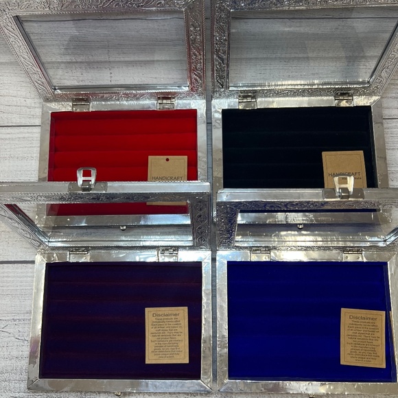 Handcrafted Floral Embossed Ring Box - Picture 6 of 13